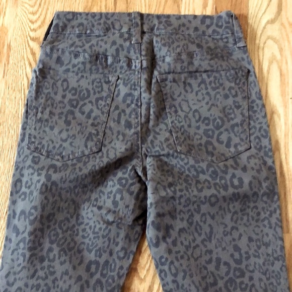 🔴 CLEARANCE🔖NWT SO 🐆 RAW HEM STRETCH CHEETAH JEGGING CROPPED SKINNY JEANS Size 3 - Picture 4 of 9